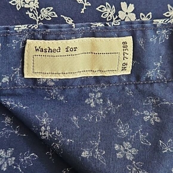 J. Crew Long Sleeve Button-Down Shirt Men's Large Blue Floral Classic Stretch - Picture 6 of 14